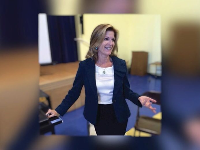 celiac doctor and celiac specialist dr Amy Burkhart speaking to a crowd